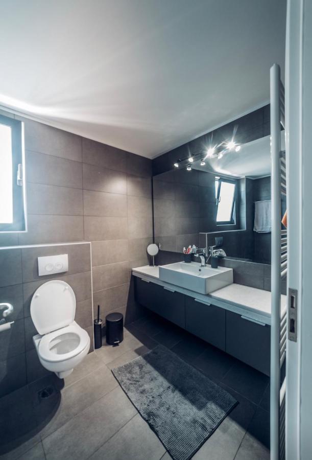 Ferienwohnung Minimal Brand New Loft Next To Subway Athen Exterior foto